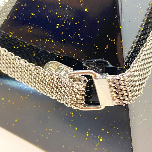 Green Rhinestones and Silver tone Mesh Bracelet Stretch Magnet Closure - Picture 4 of 9